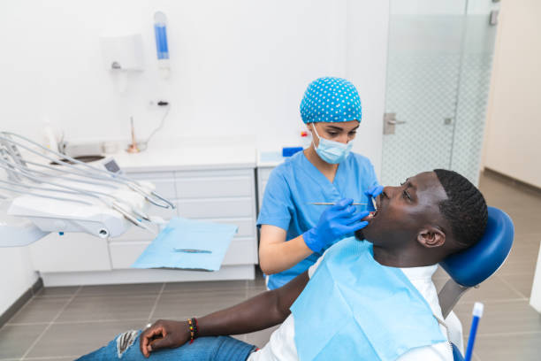Best Weekend Emergency Dentist in Harsville, RI